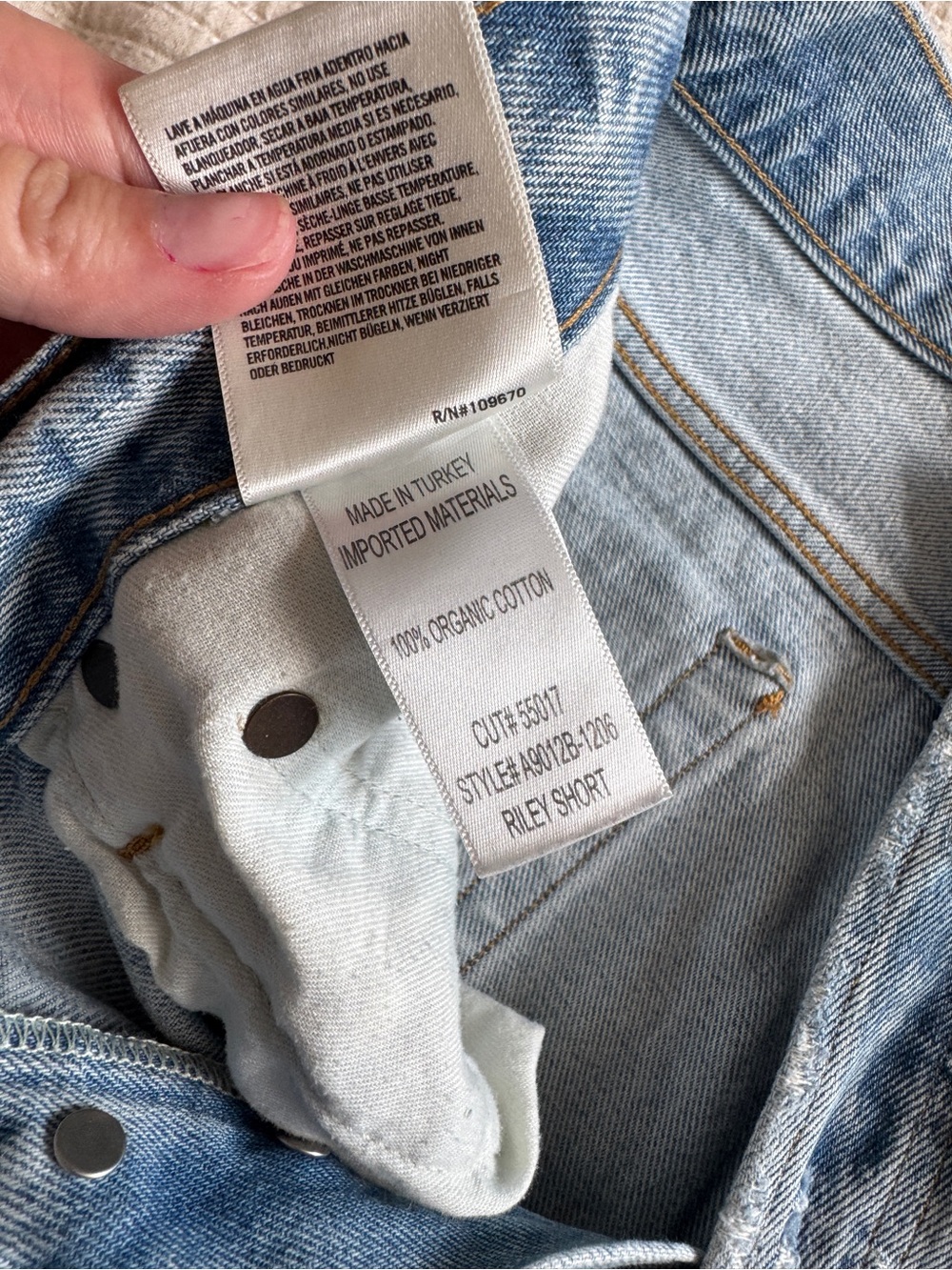 AGOLDE Riley Shorts - Picture 3 of 5